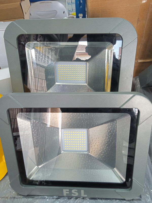 Reflector LED 100W luz blanca FSL.